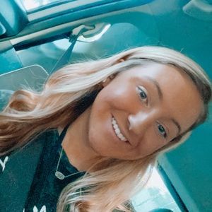 Meet your Posher, Lexi